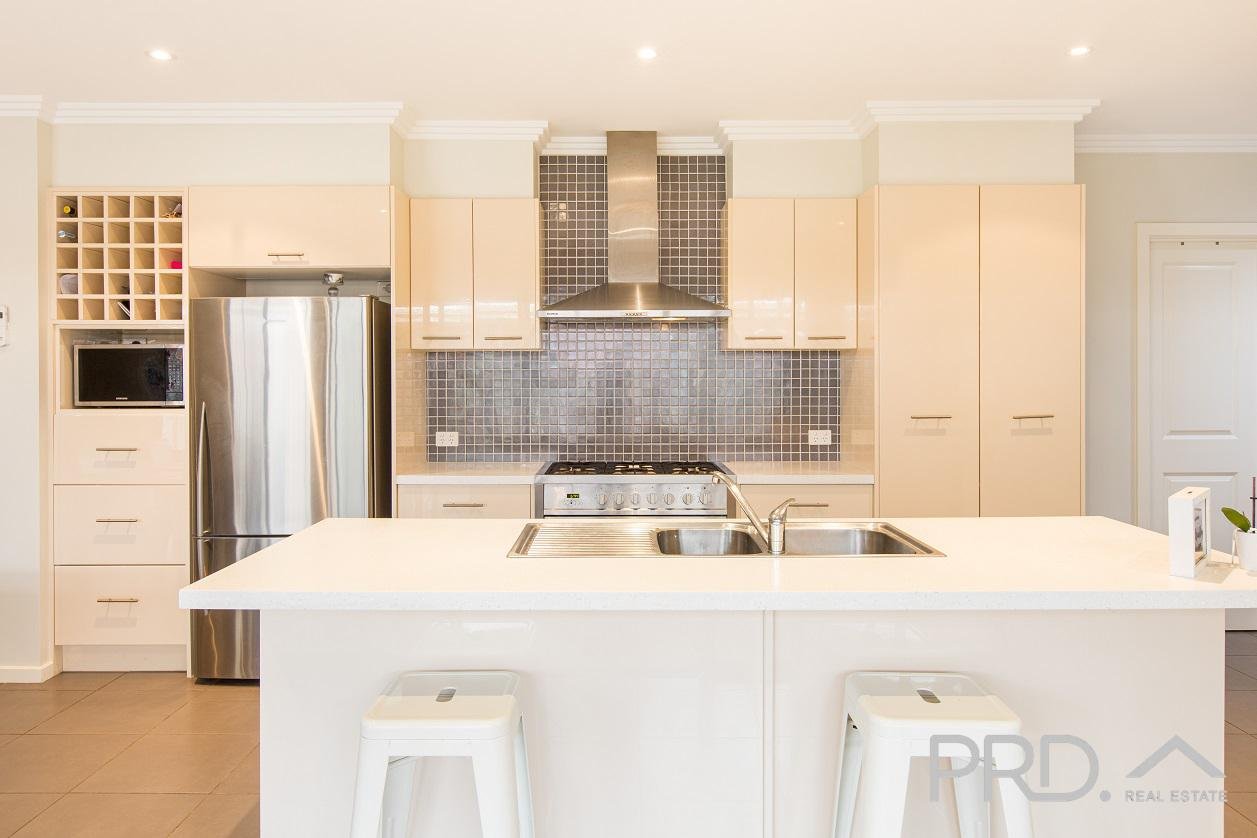 2/22 Philippa Crescent MILDURA 9