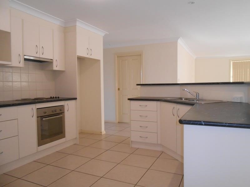 2/22 Piper Street TAMWORTH 2