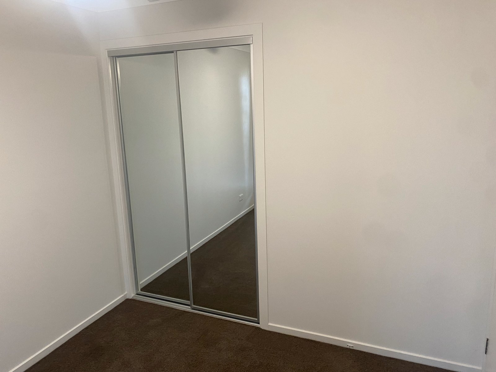 2/22 Silkstone St  Farley 9