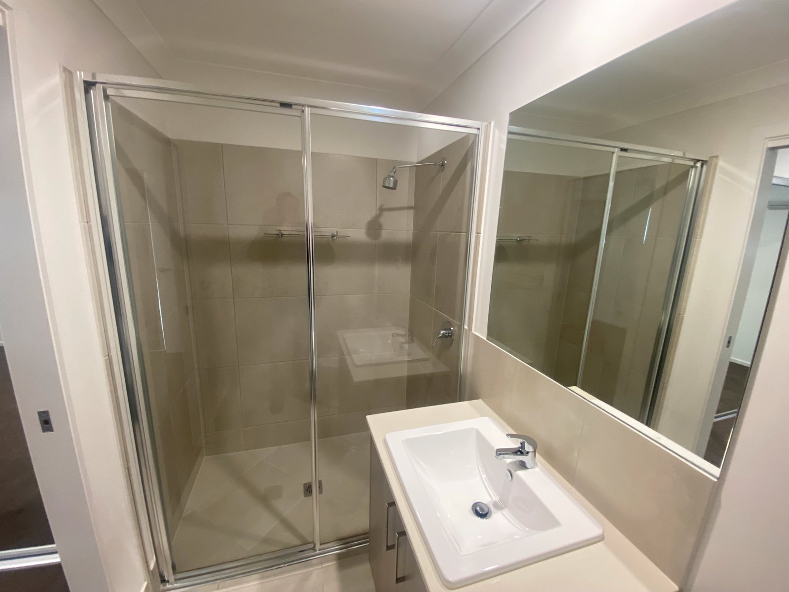 2/22 Silkstone St  Farley 12