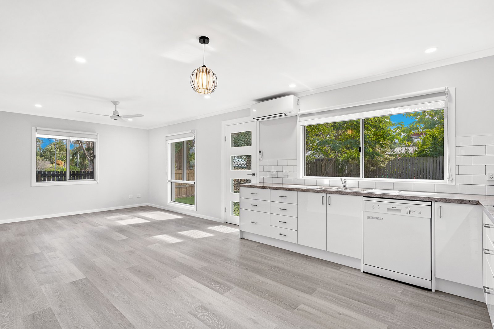 2/22 Wambiri Street CANNONVALE 2