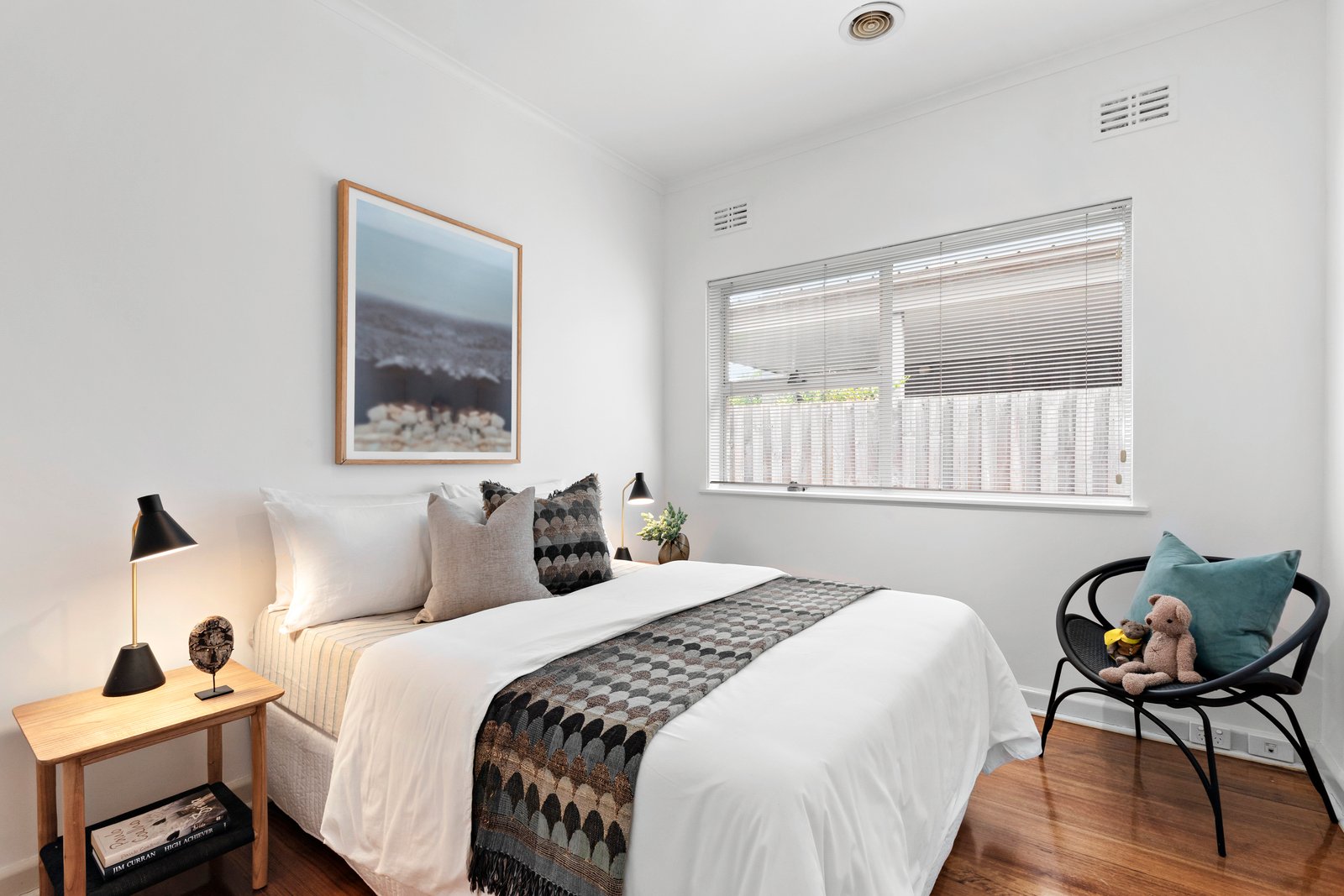 Real Estate and Property in 2/22 Wentworth Avenue, Canterbury, VIC