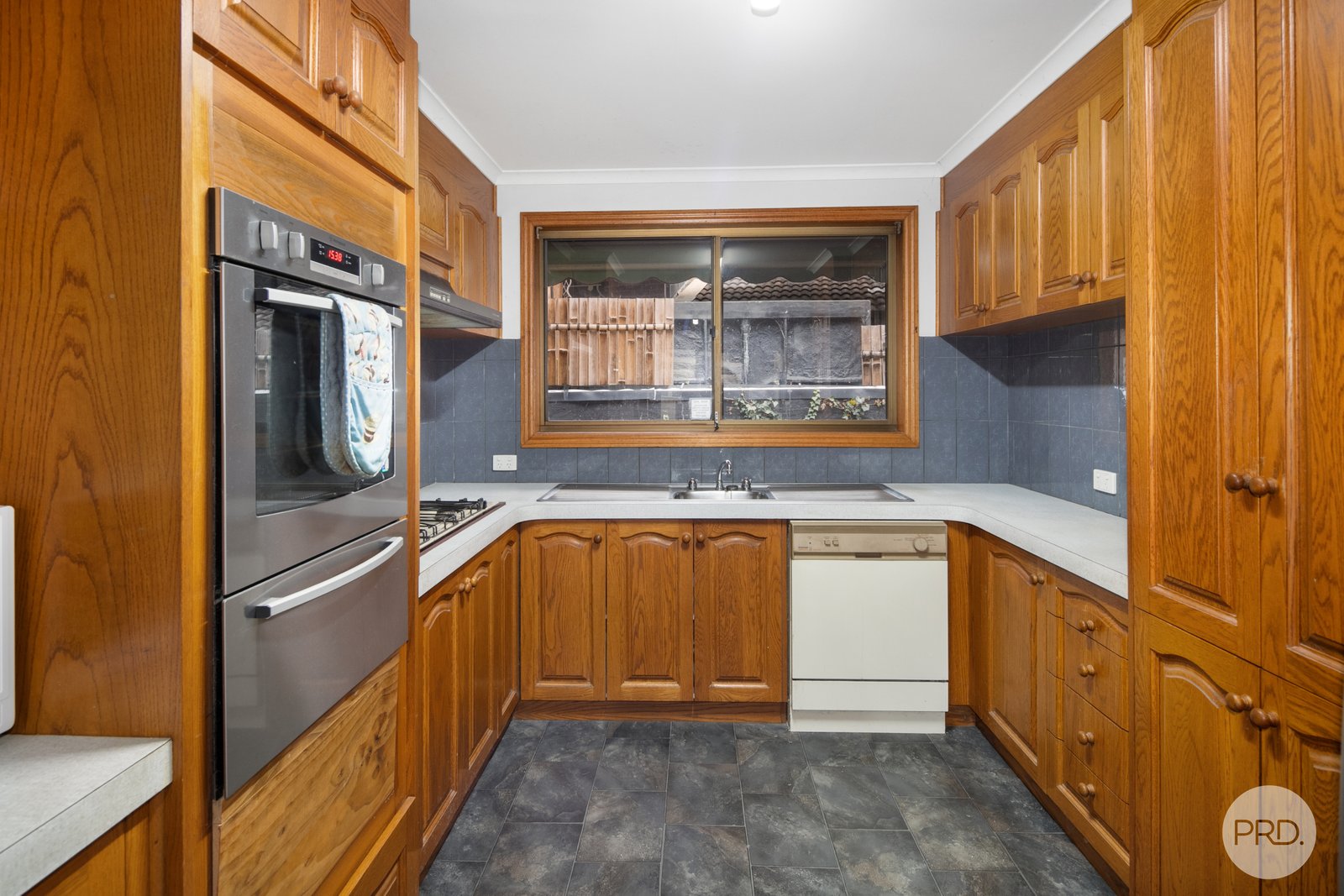 222 Wilson Street CANADIAN 7