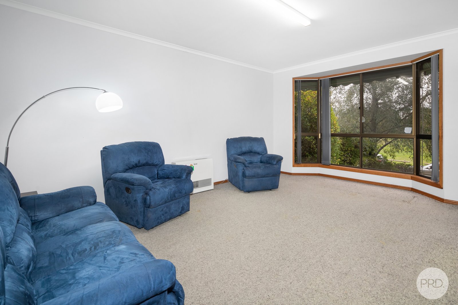 222 Wilson Street CANADIAN 8