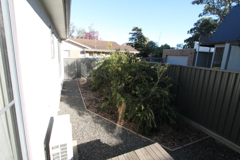 2/220 Eddy Avenue MOUNT HELEN 17