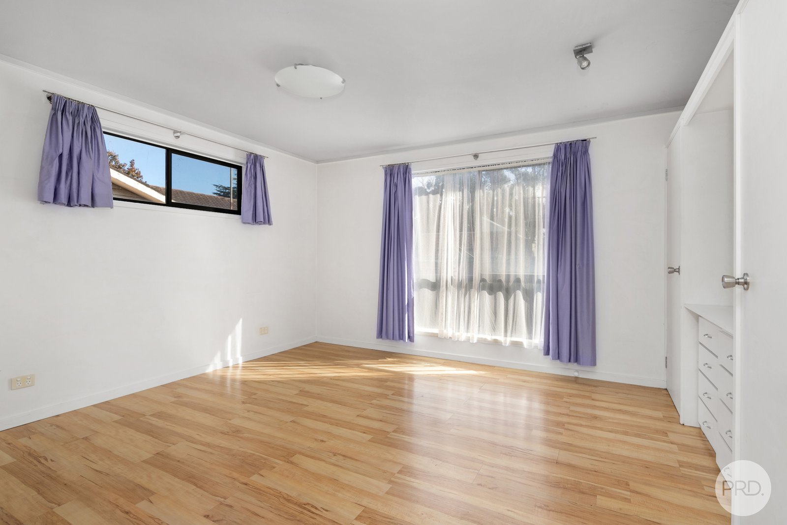 2/220 Eddy Avenue MOUNT HELEN 3