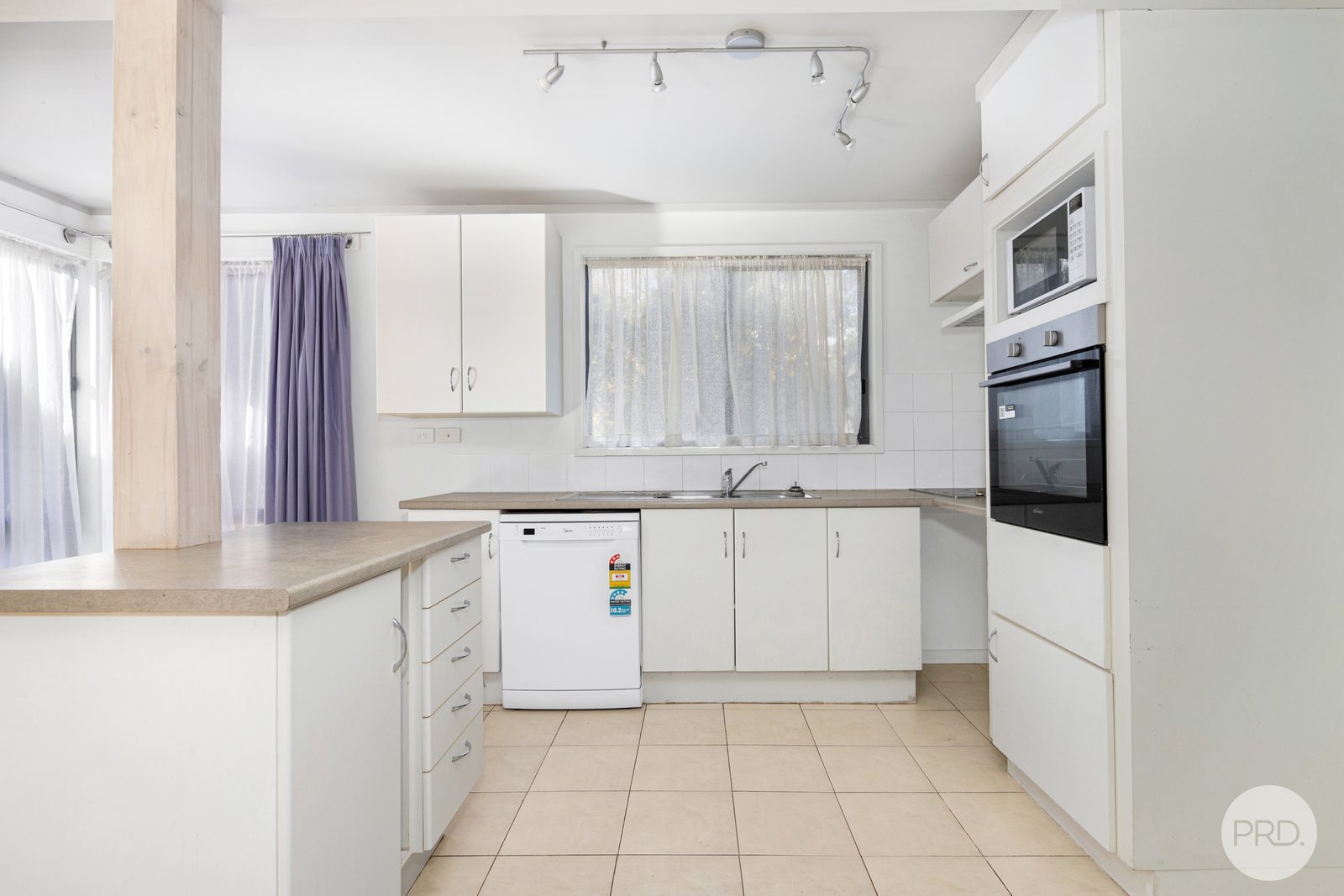 2/220 Eddy Avenue MOUNT HELEN 4