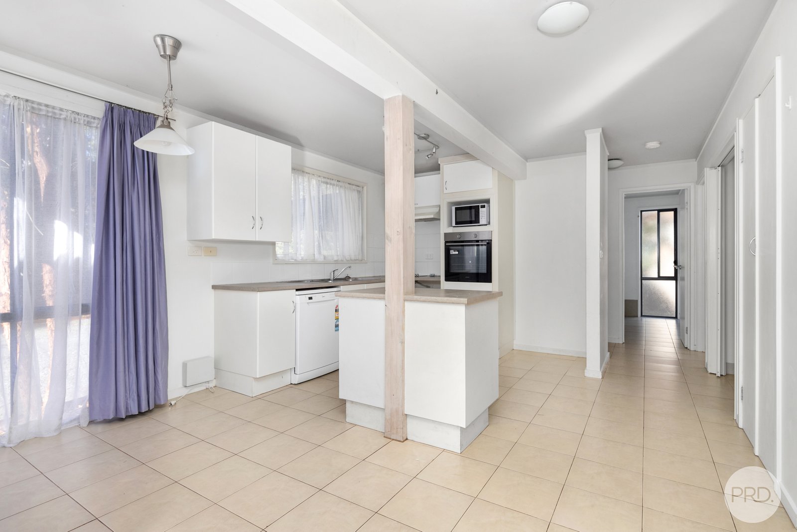 2/220 Eddy Avenue MOUNT HELEN 5