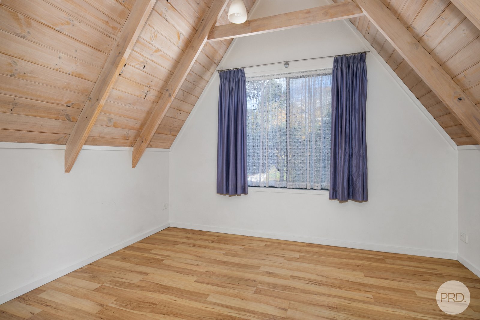 2/220 Eddy Avenue MOUNT HELEN 11