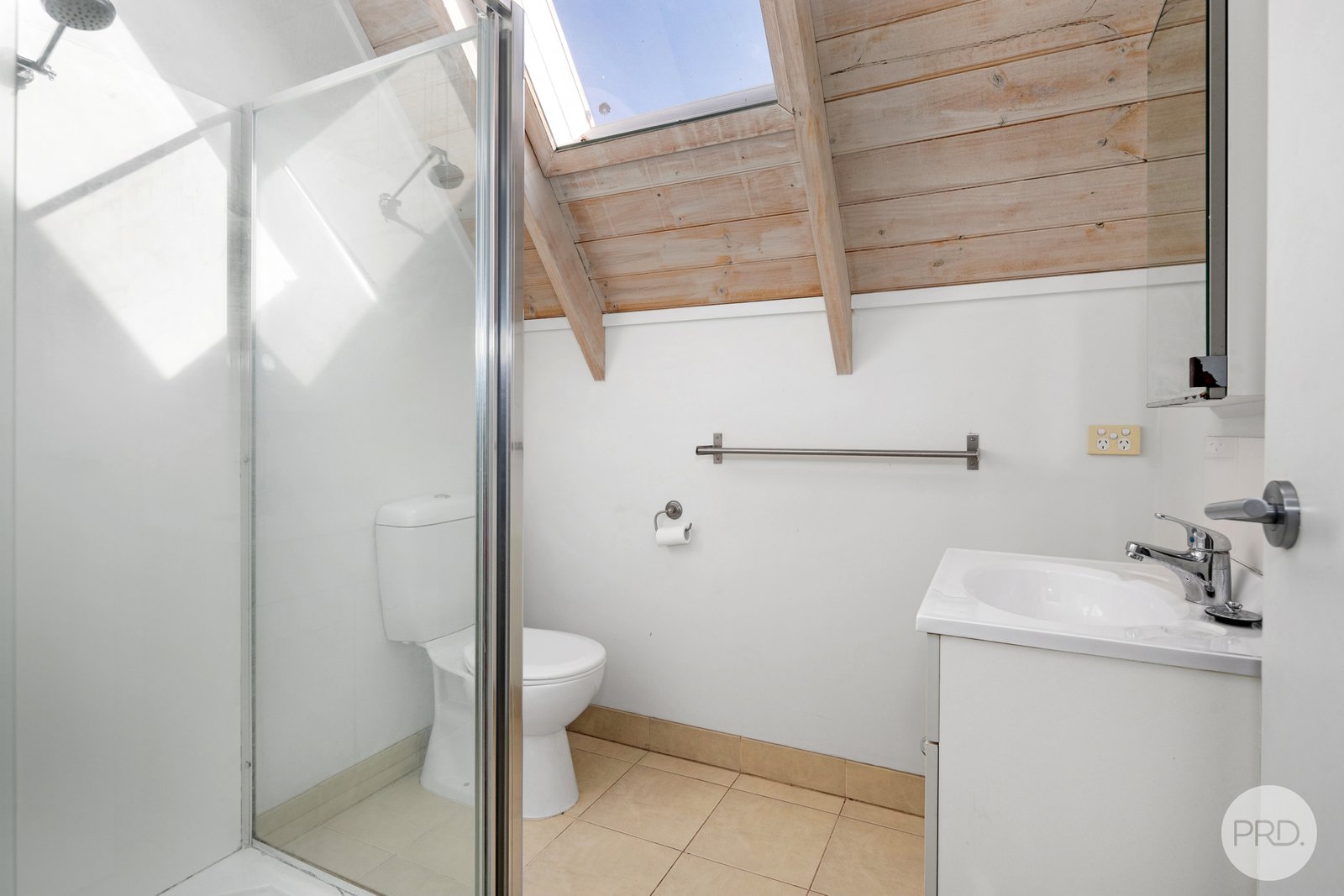 2/220 Eddy Avenue MOUNT HELEN 12