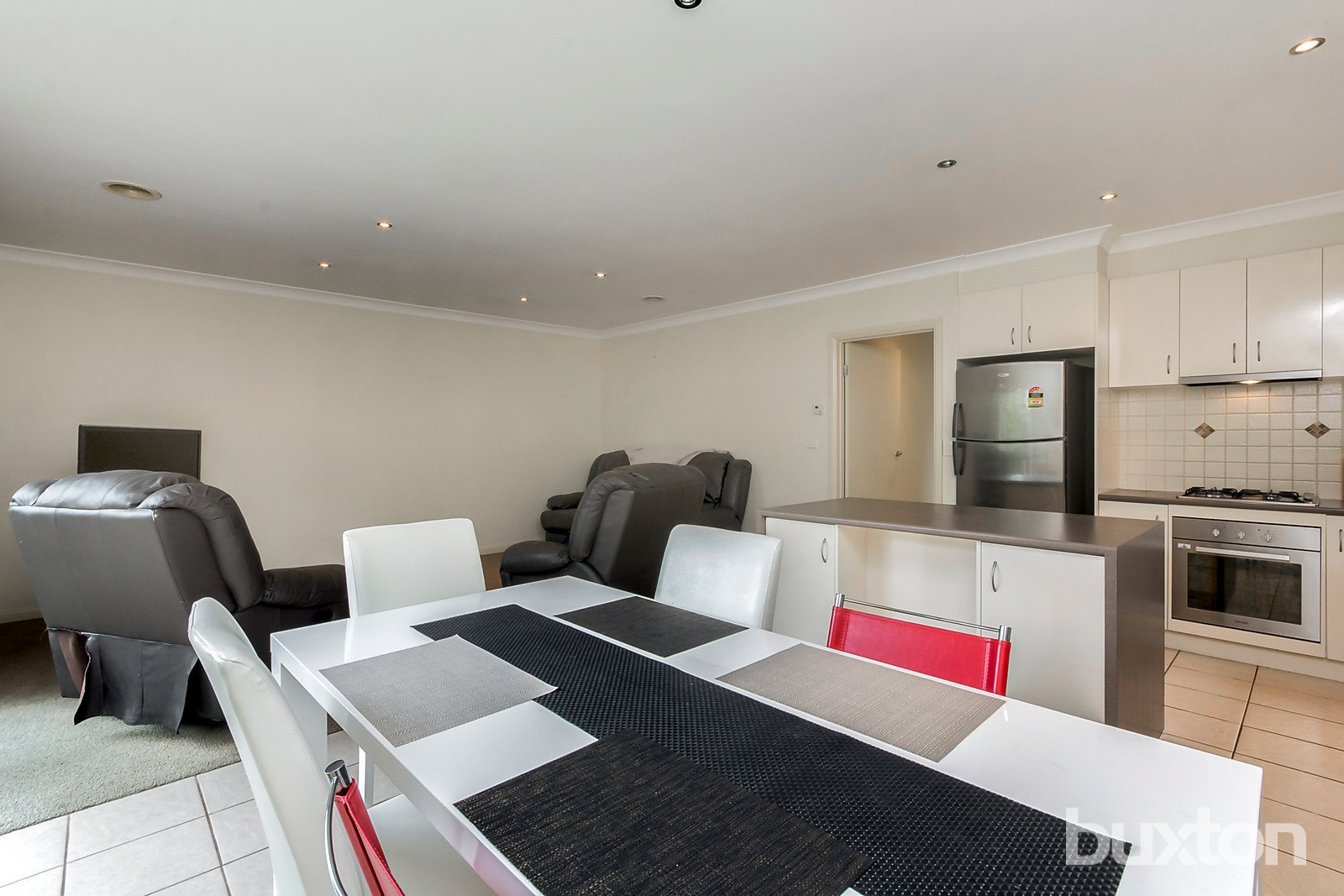 Gallery: 2/220 Mt Pleasant Road