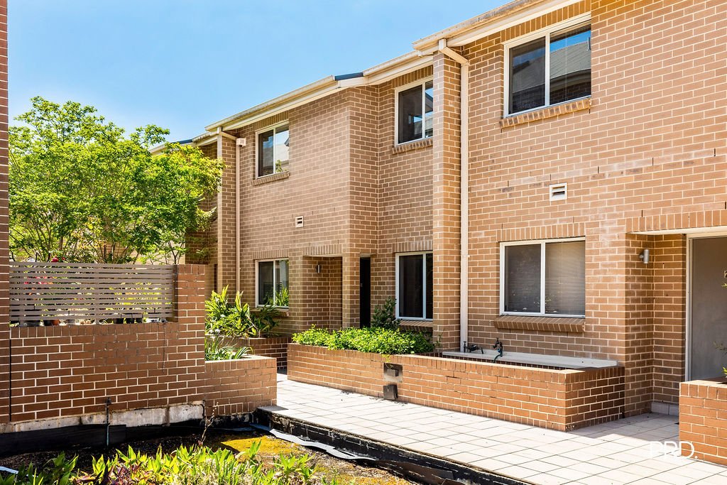 22/21-25 Orth Street KINGSWOOD 1
