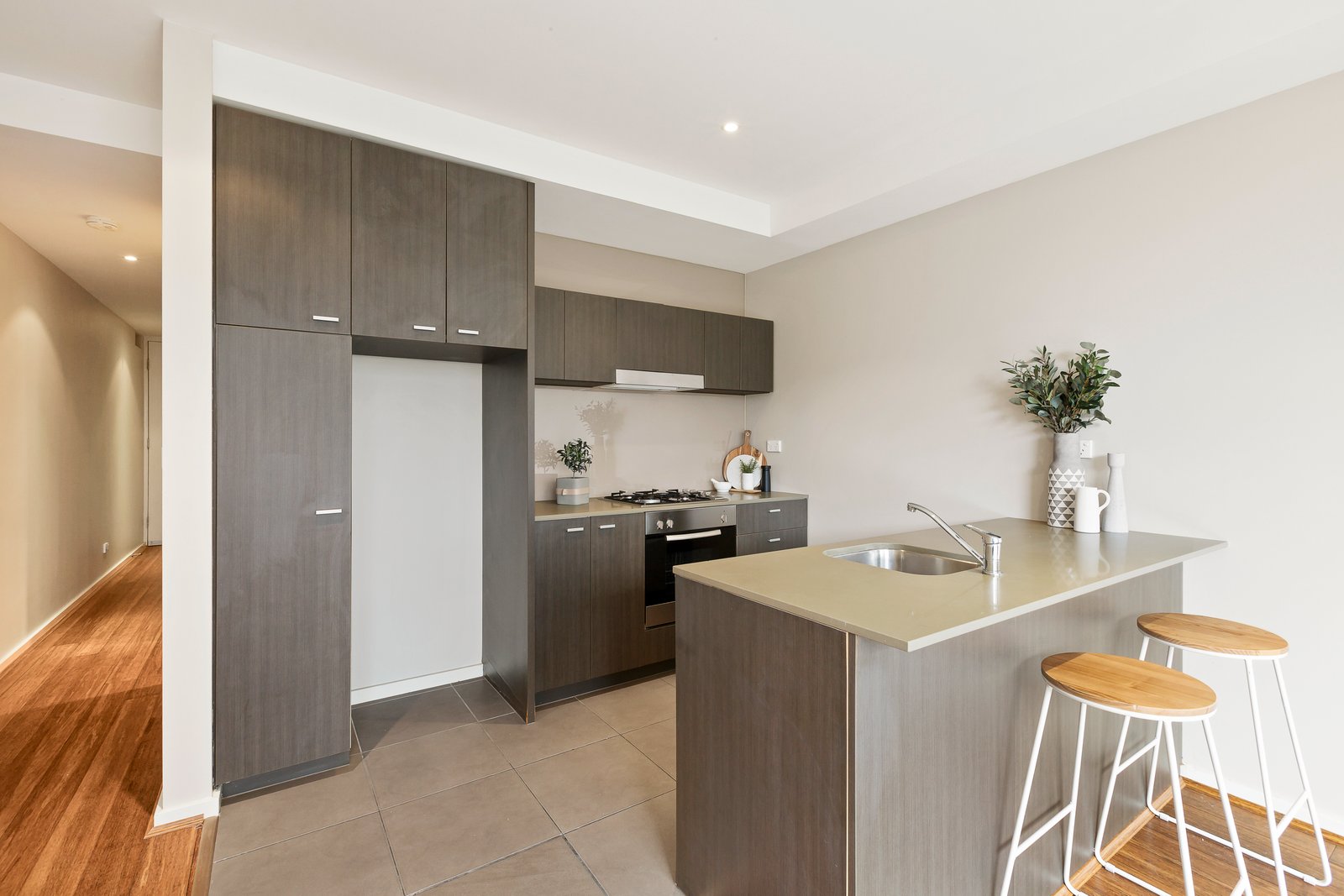 Gallery: 22/21 Izett Street