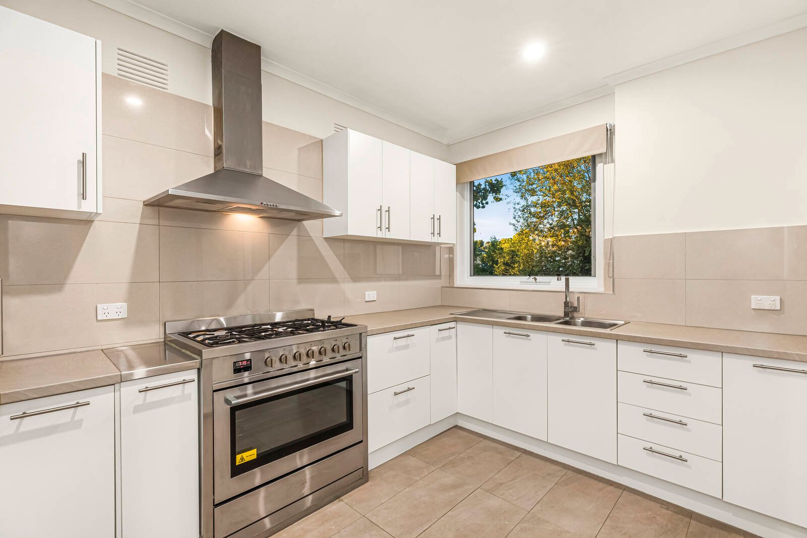 Real Estate and Property in 2/223 Balwyn Road, Balwyn North, VIC