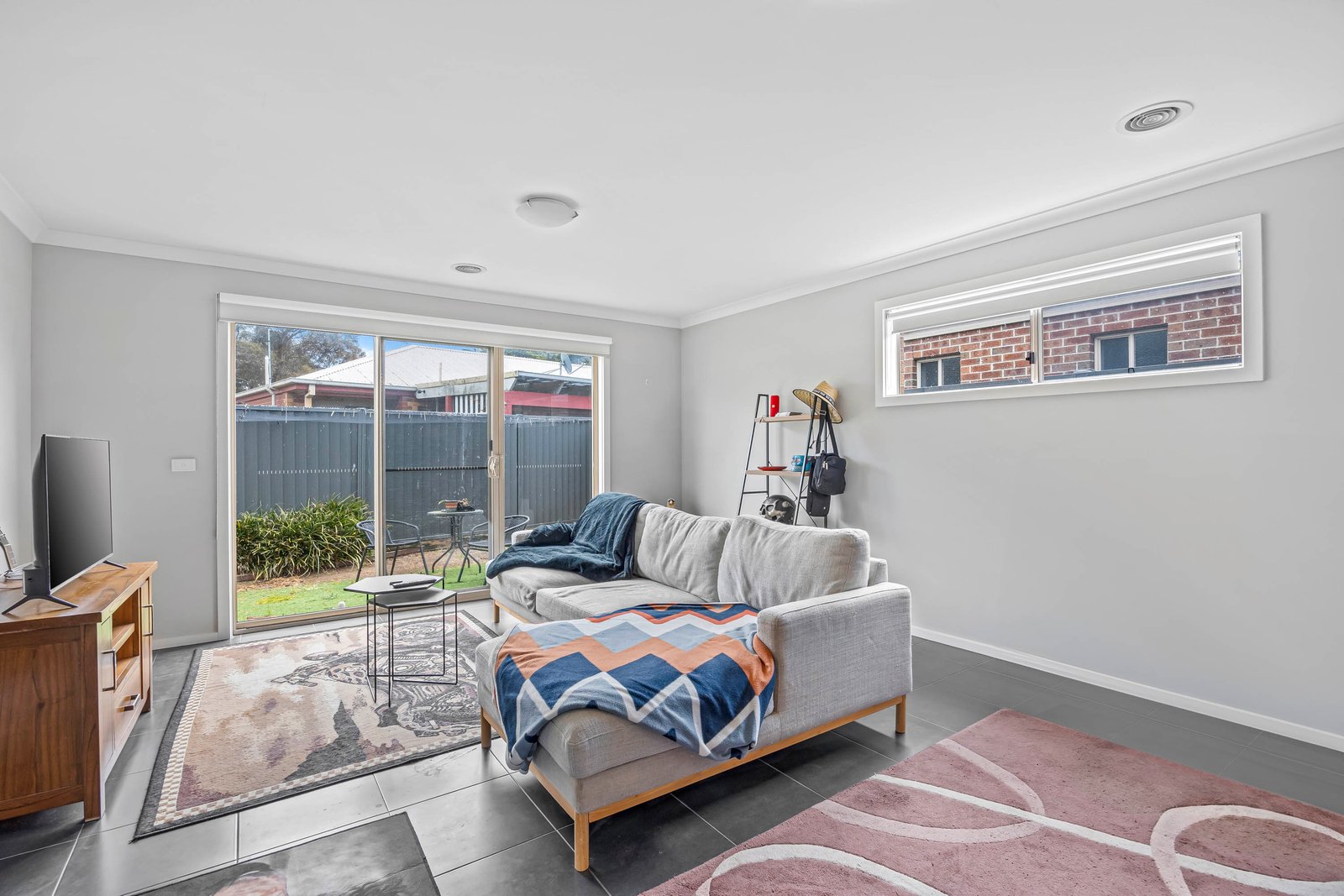 Gallery: 2/223 Grant Street