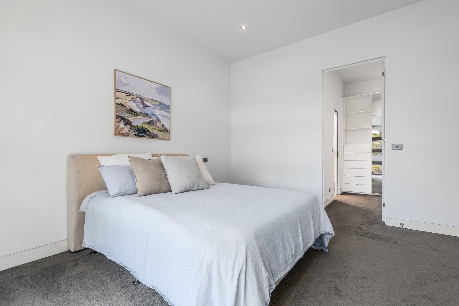 Gallery: 2/224a Verner Street