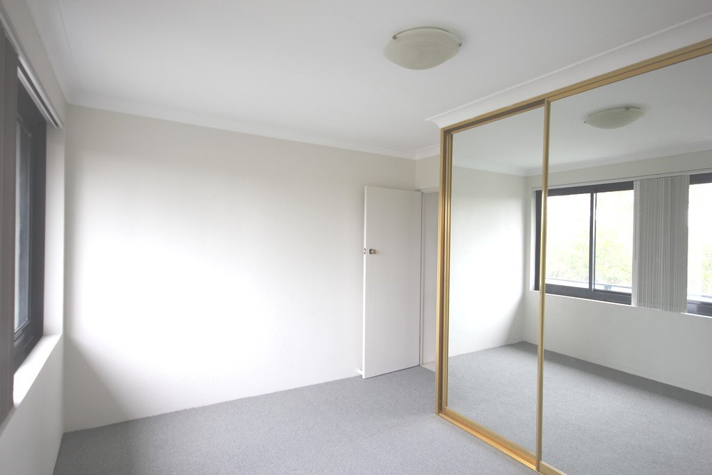 22/291 Gardeners Road EASTLAKES 9