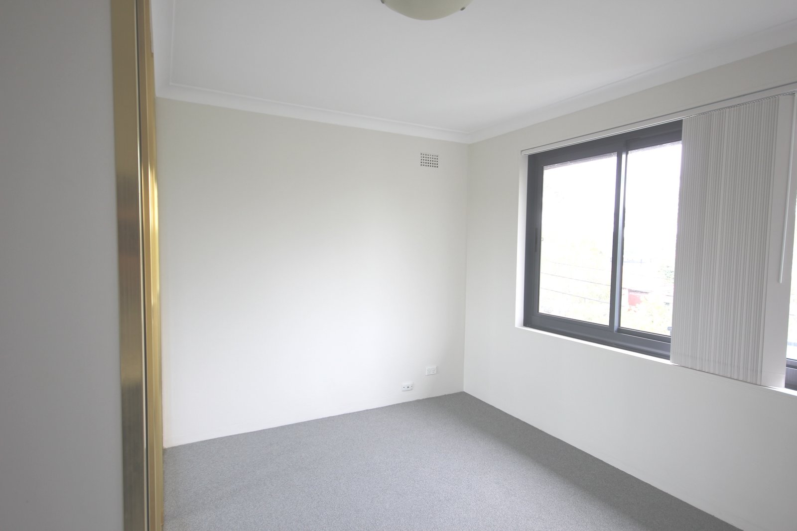 22/291 Gardeners Road EASTLAKES 8