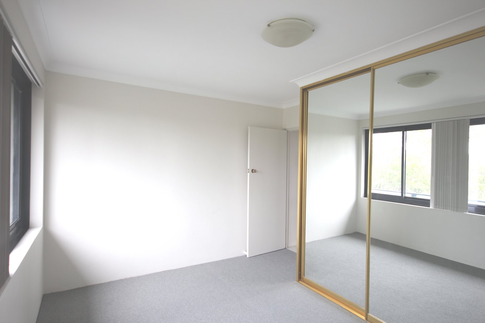 22/291 Gardeners Road EASTLAKES 9