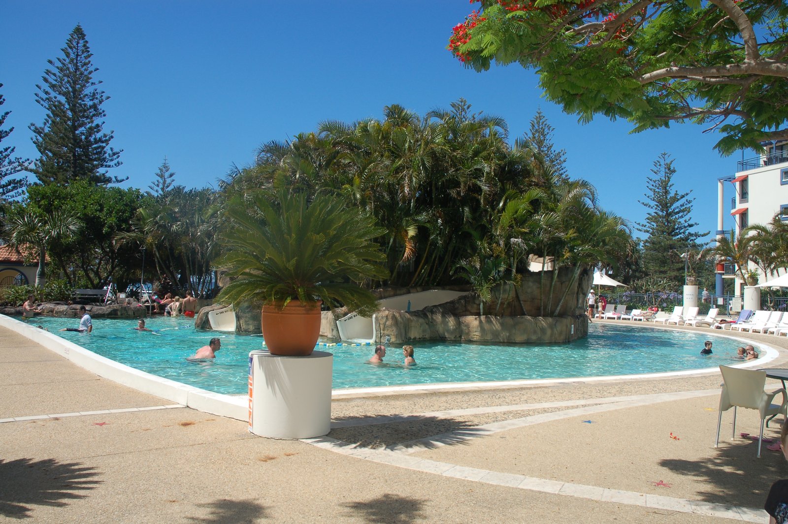 222/99 Griffith St  COOLANGATTA 8