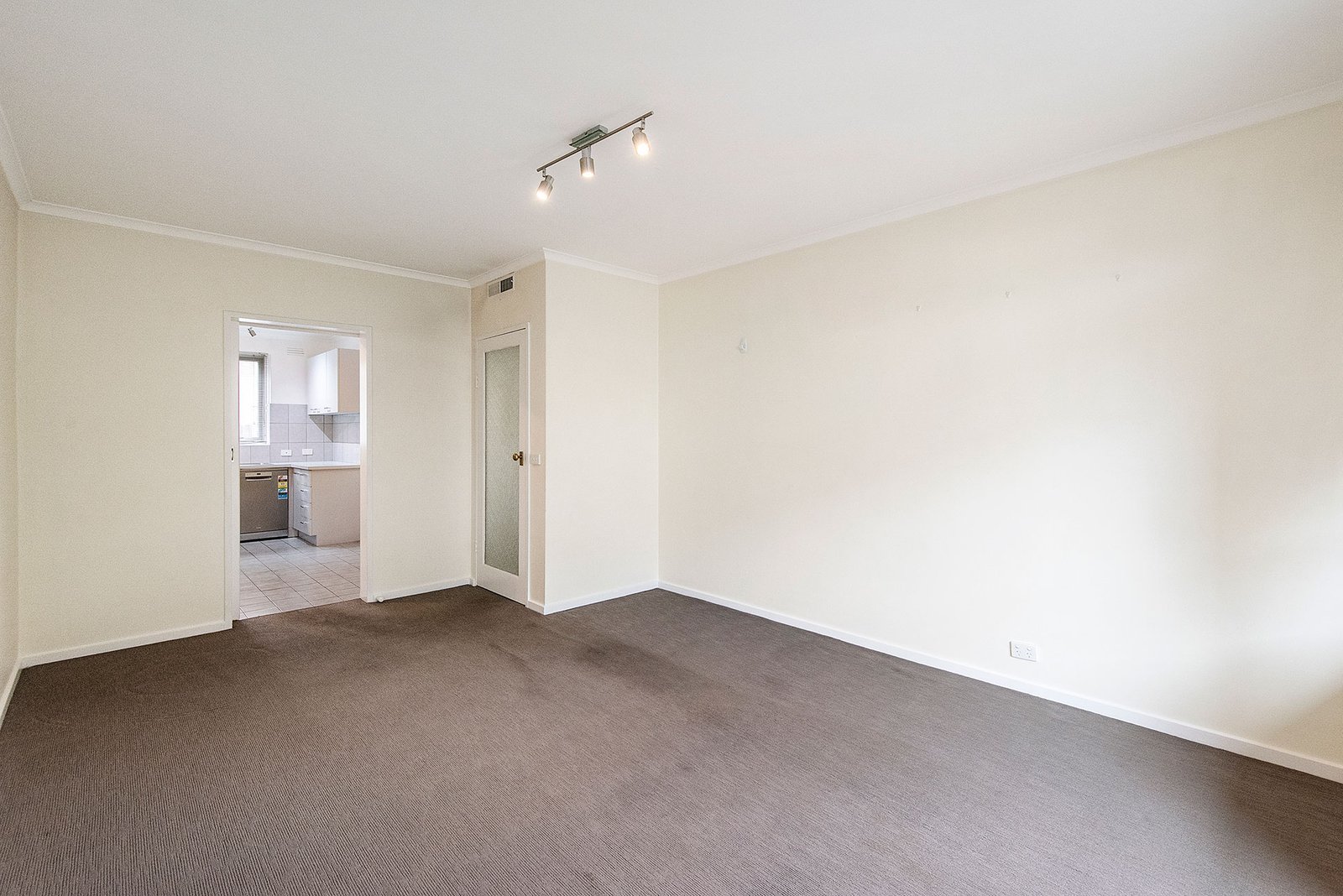 Gallery: 2/22a Fernhill Road
