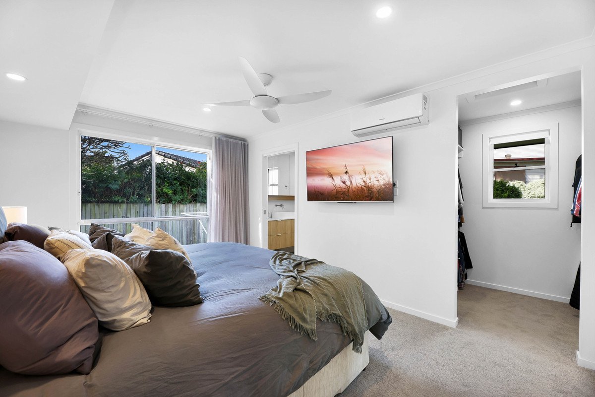 2/23 Albion Avenue MIAMI 6