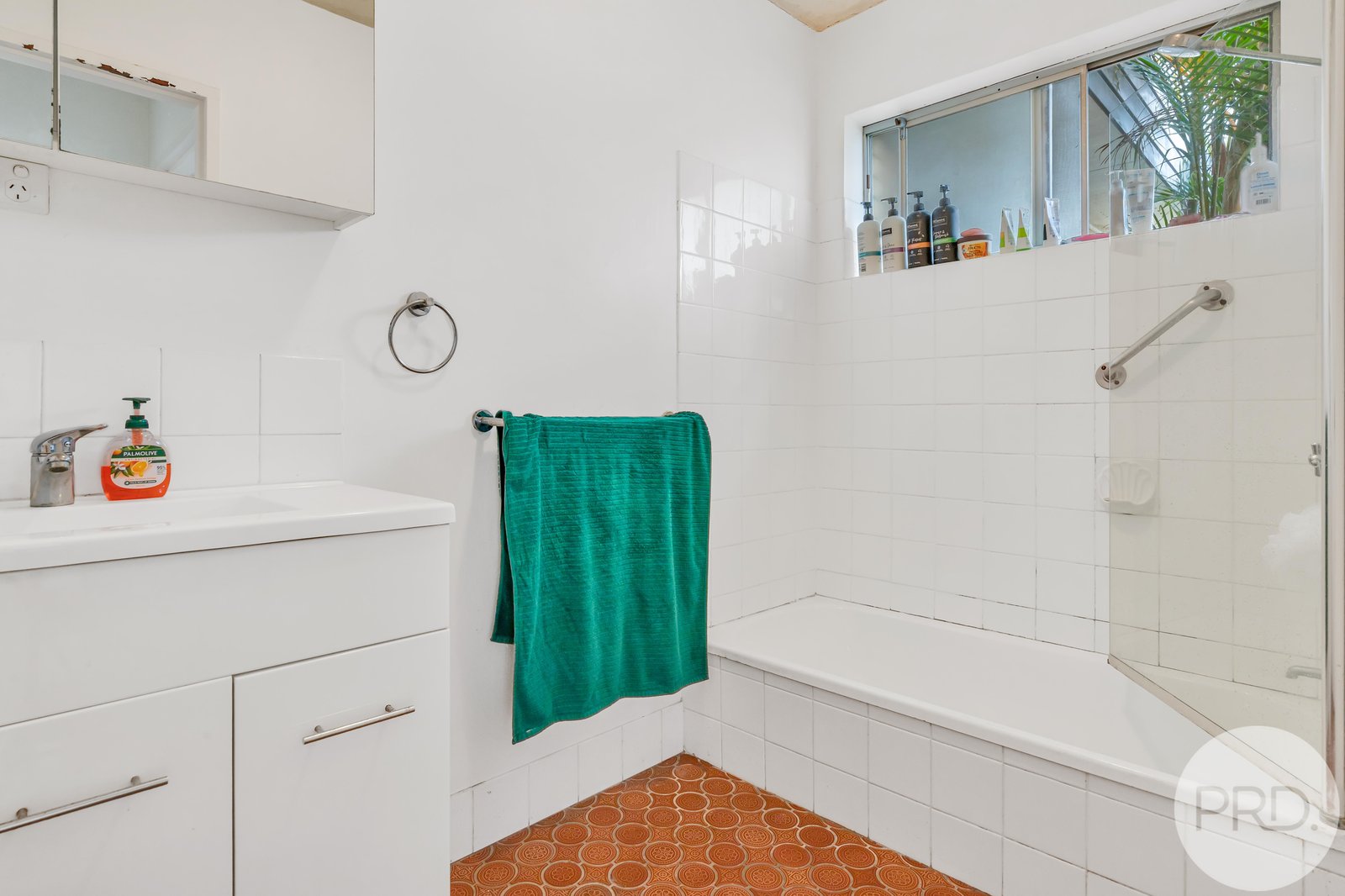 2/23 Almond Street NORTHGATE 9