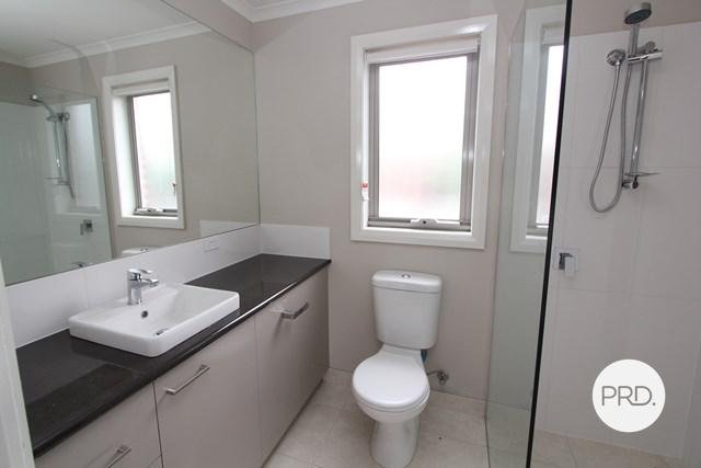 2/23 Beverin Street SEBASTOPOL 5