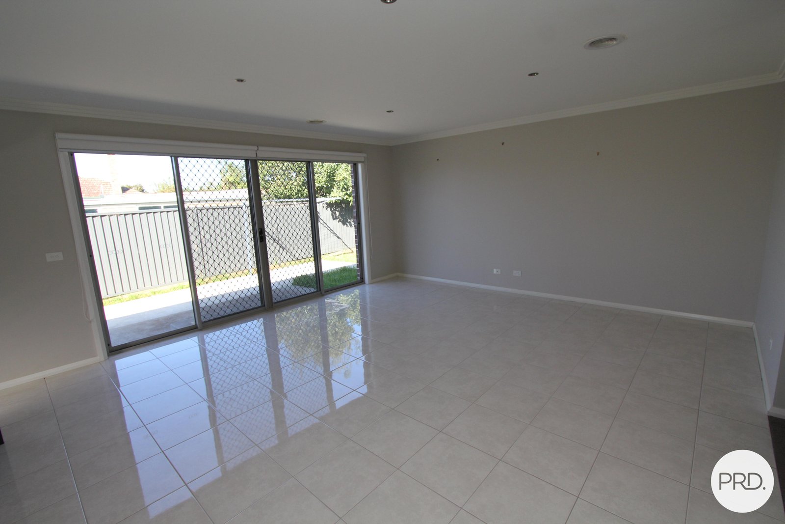 2/23 Beverin Street SEBASTOPOL 12