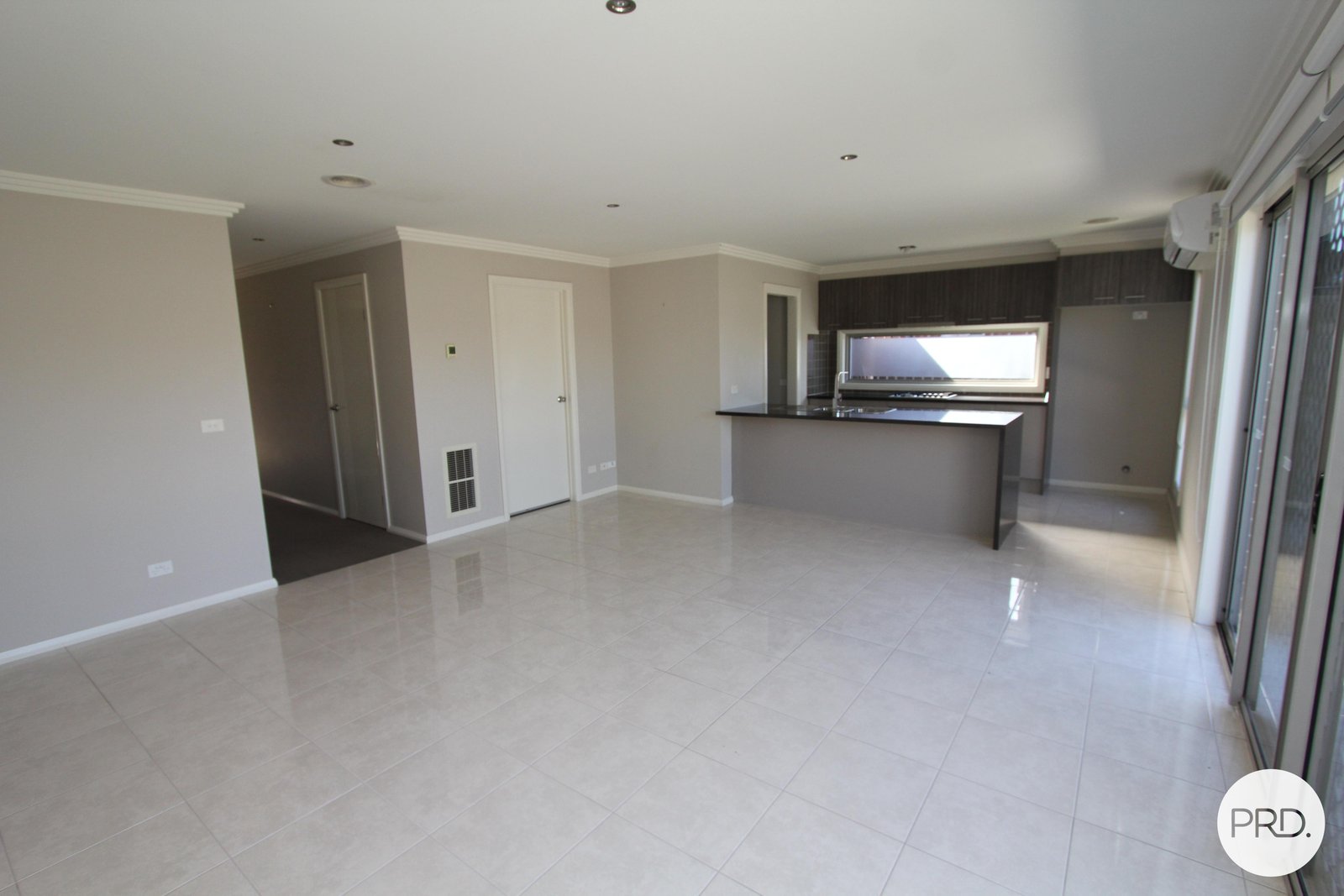 2/23 Beverin Street SEBASTOPOL 13