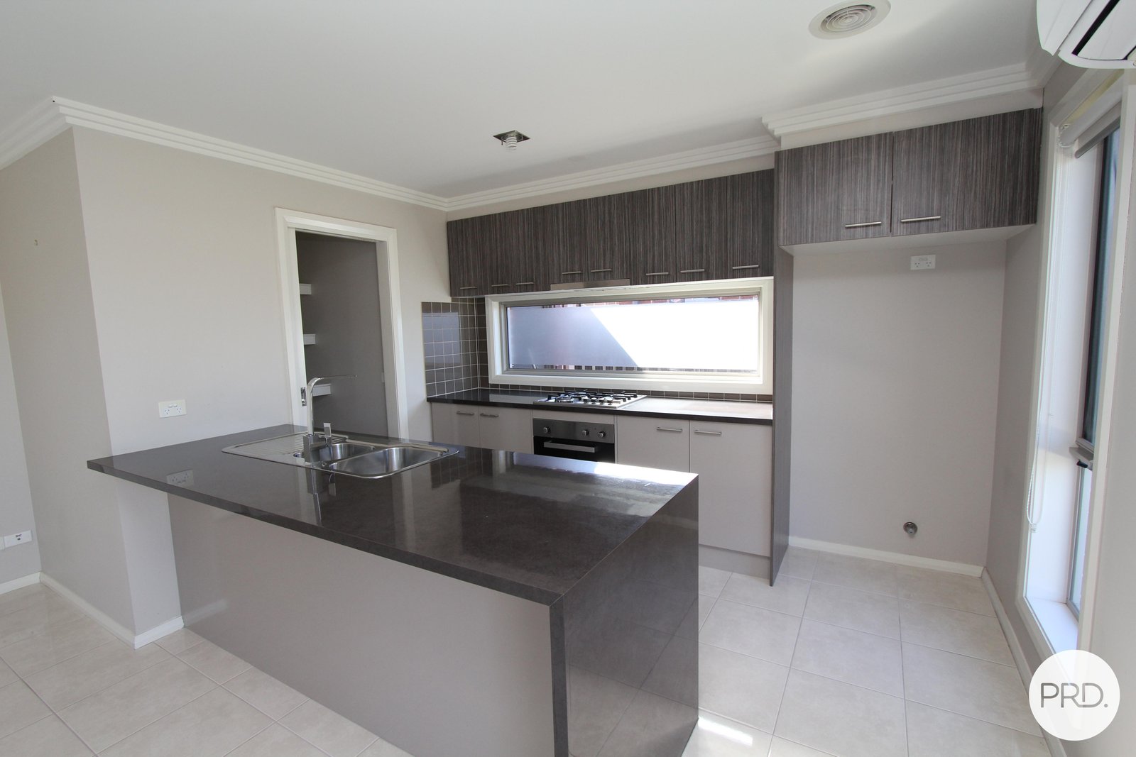 2/23 Beverin Street SEBASTOPOL 14