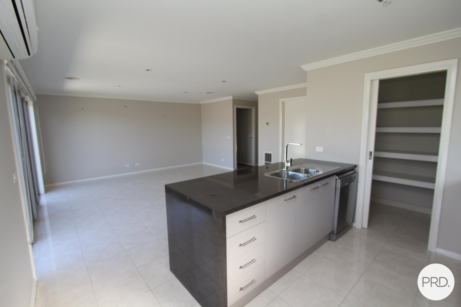 2/23 Beverin Street SEBASTOPOL 18