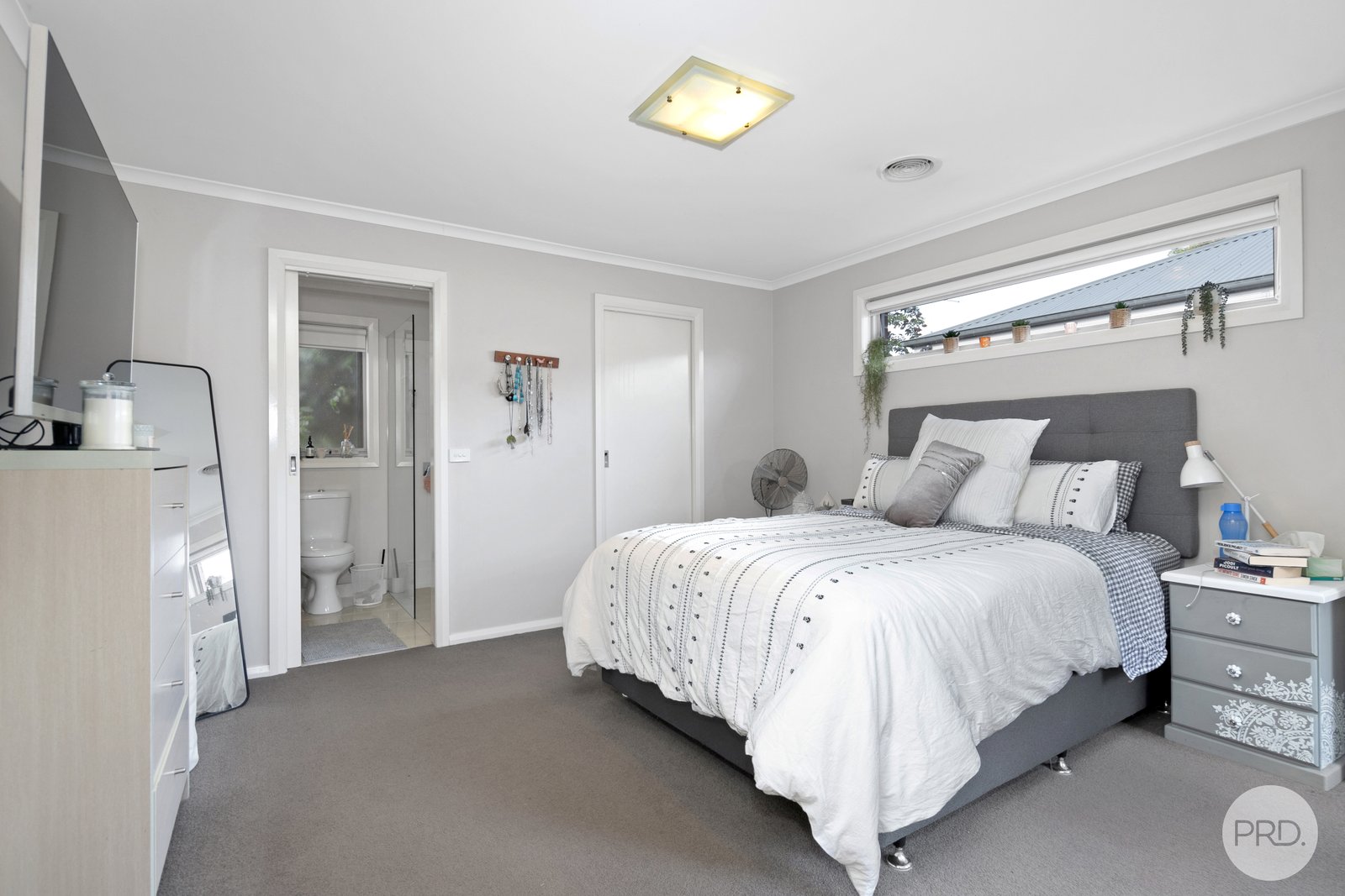 2/23 Beverin Street SEBASTOPOL 11