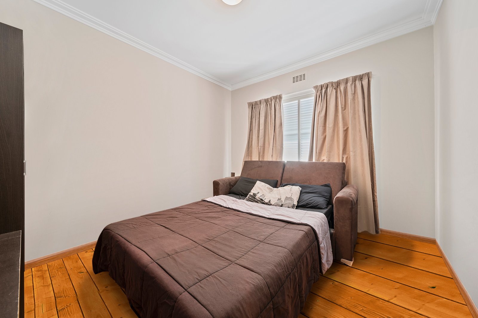 223 Carpenter Street QUARRY HILL 7