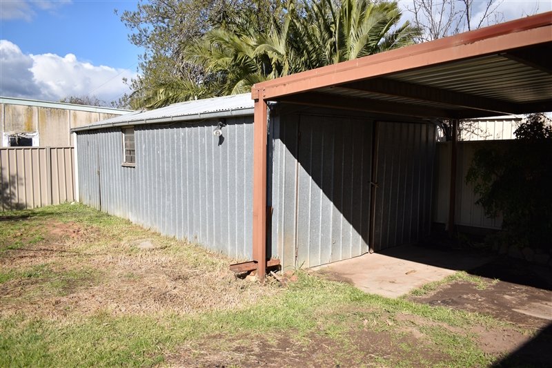 223 Carpenter Street QUARRY HILL 8
