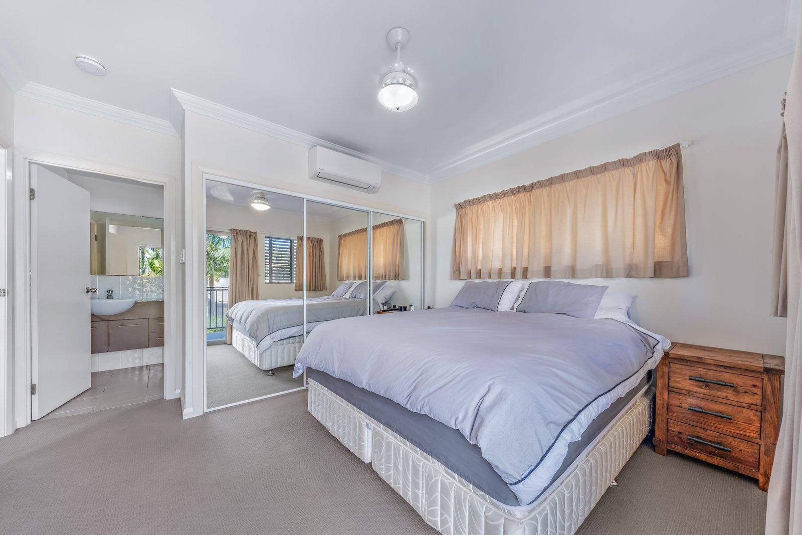 22/3 Deloraine Close CANNONVALE 7