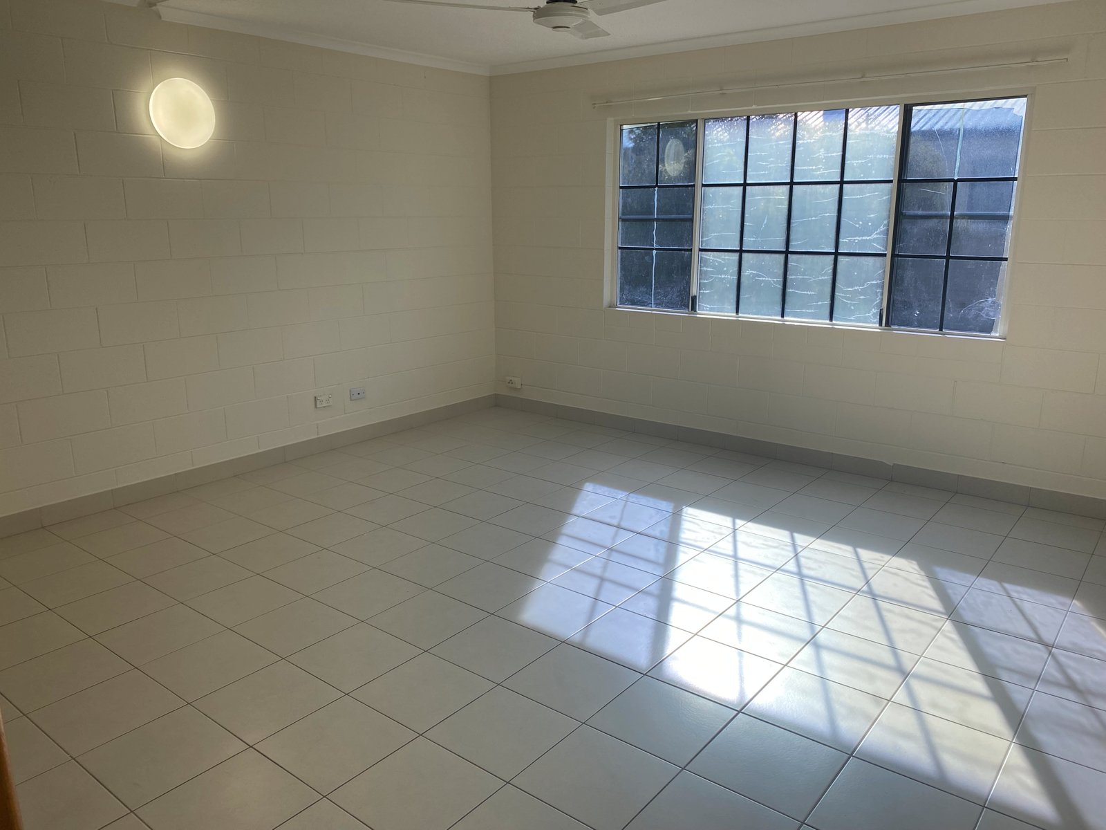 22/3 Eshelby Drive CANNONVALE 6