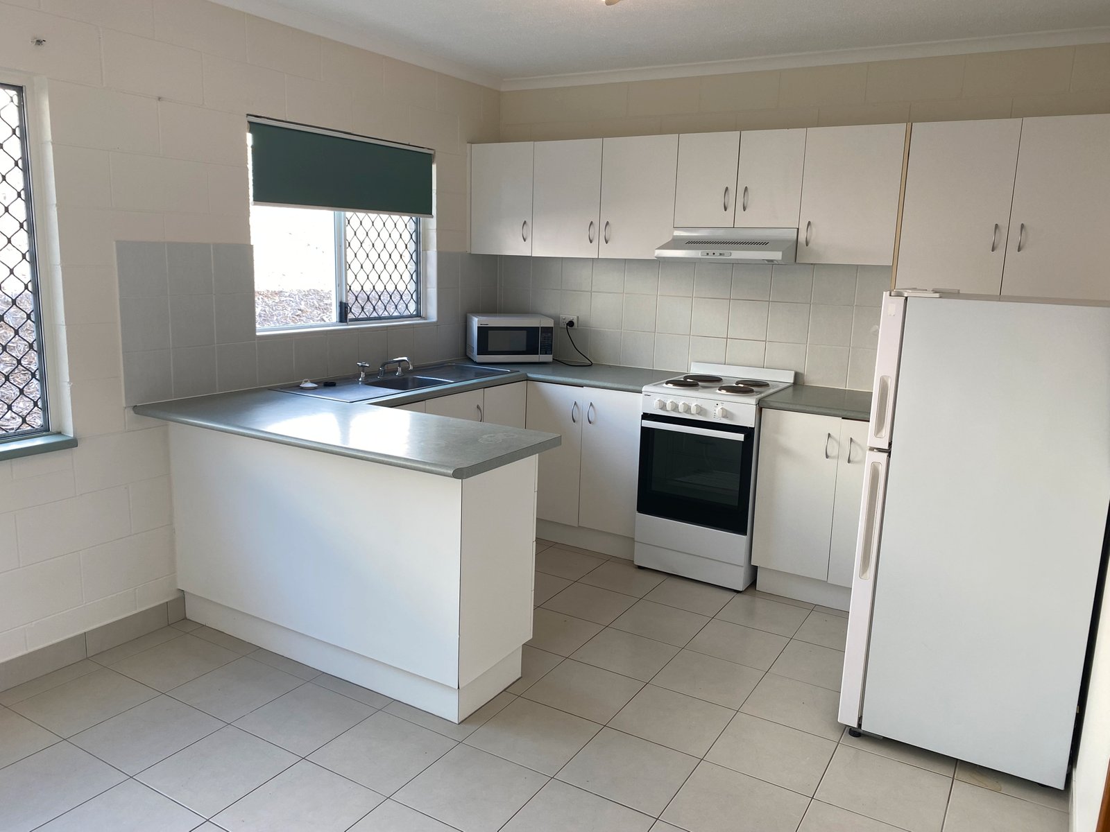 22/3 Eshelby Drive CANNONVALE 7