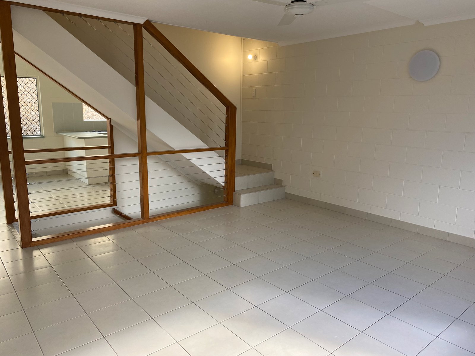 22/3 Eshelby Drive CANNONVALE 9