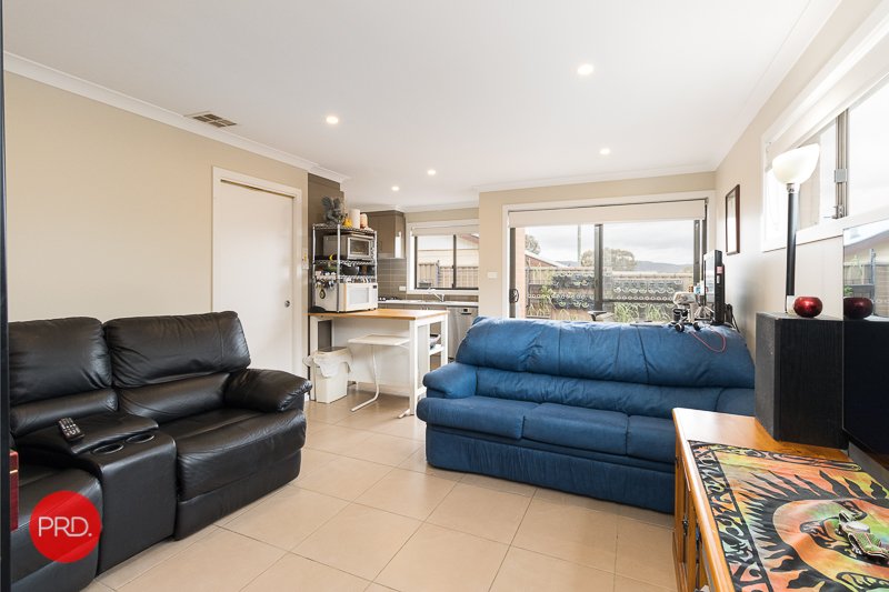 2/23 Gilmore Place QUEANBEYAN WEST 5