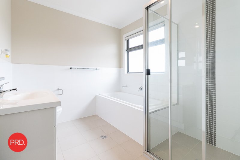 2/23 Gilmore Place QUEANBEYAN WEST 9