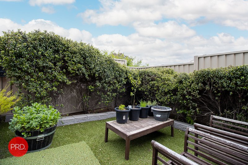 2/23 Gilmore Place QUEANBEYAN WEST 12