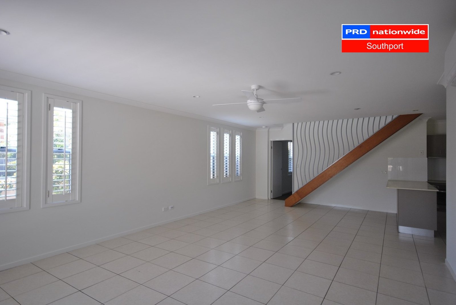 2/23 Hunter Avenue LABRADOR 3