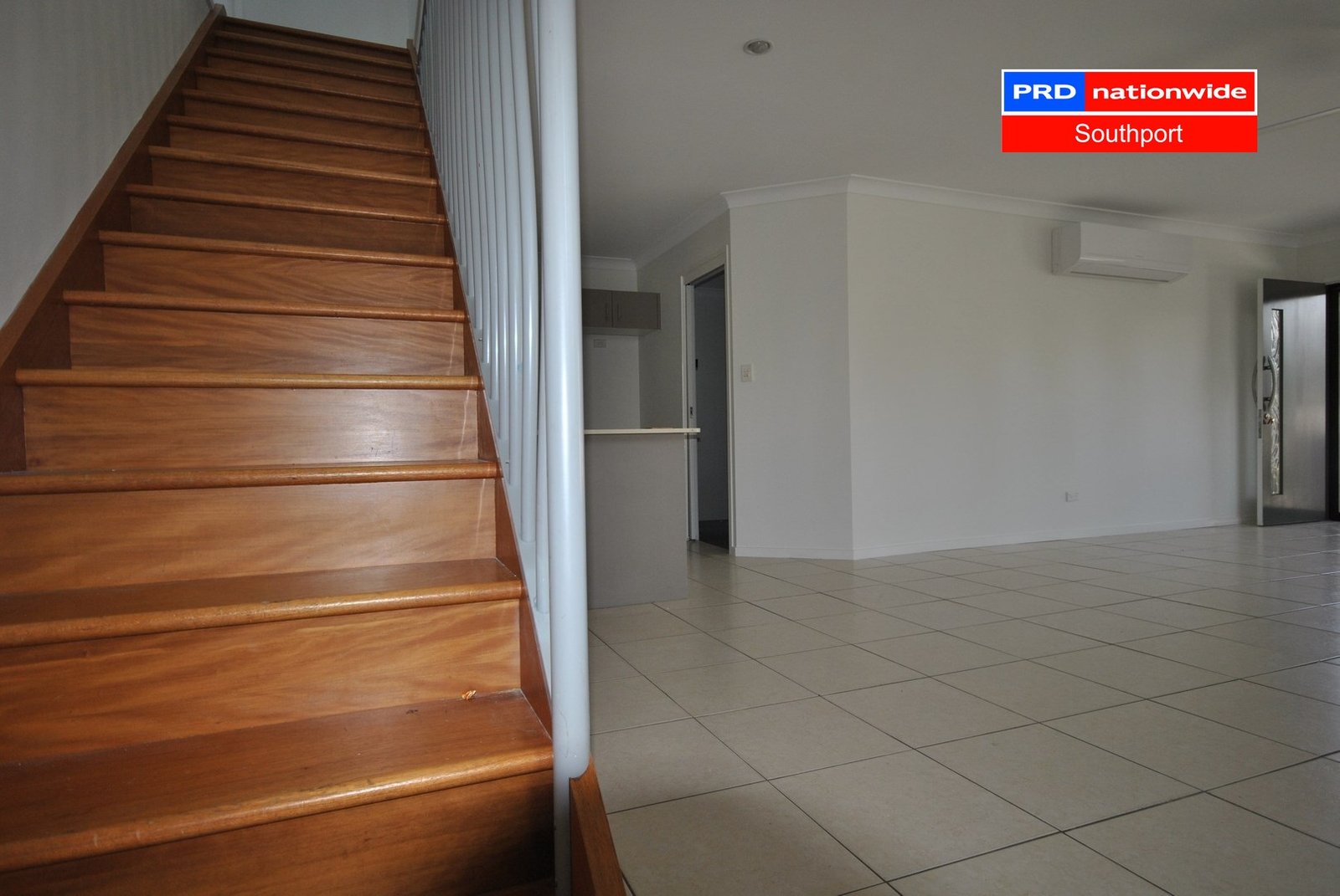 2/23 Hunter Avenue LABRADOR 6