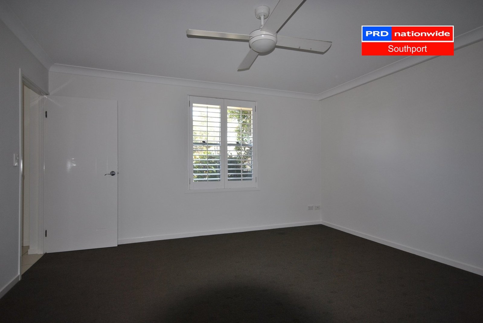 2/23 Hunter Avenue LABRADOR 8