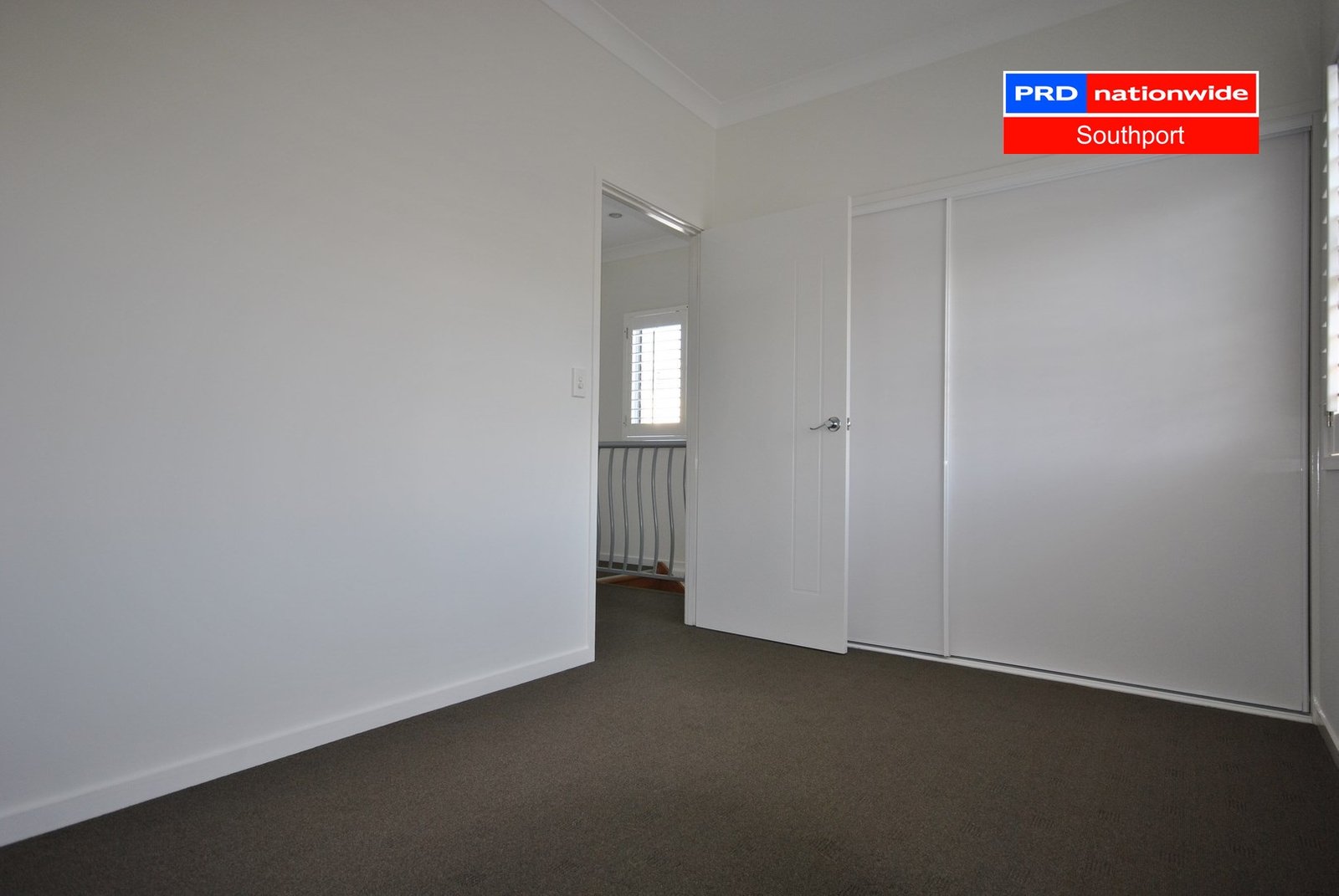 2/23 Hunter Avenue LABRADOR 12
