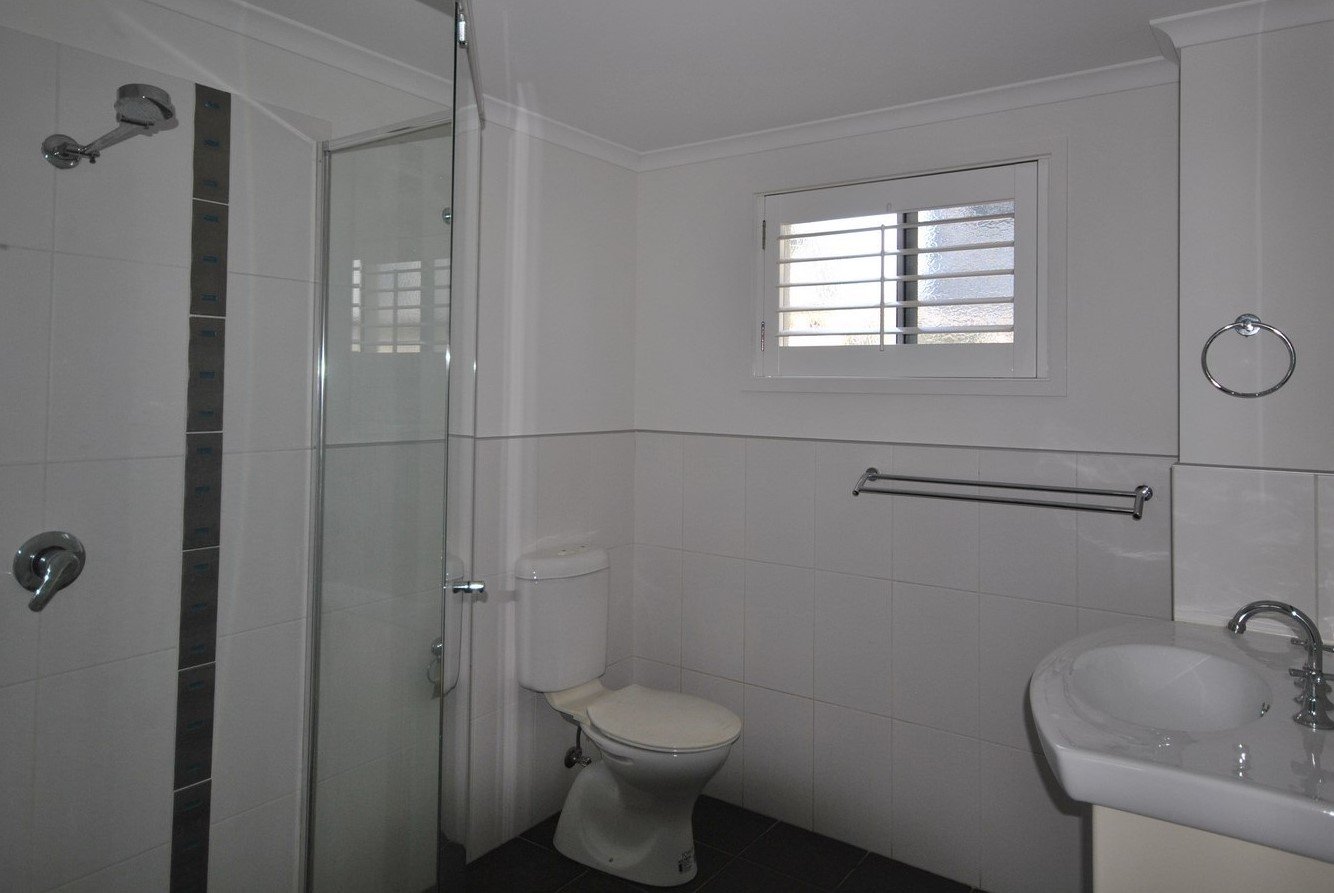 2/23 Hunter Avenue LABRADOR 8