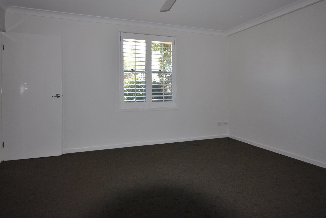 2/23 Hunter Avenue LABRADOR 11