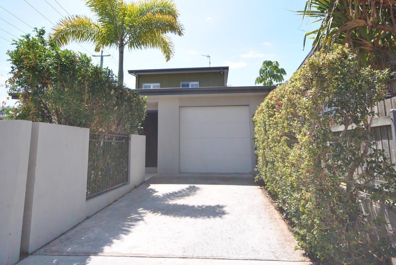 2/23 Hunter Avenue LABRADOR 13