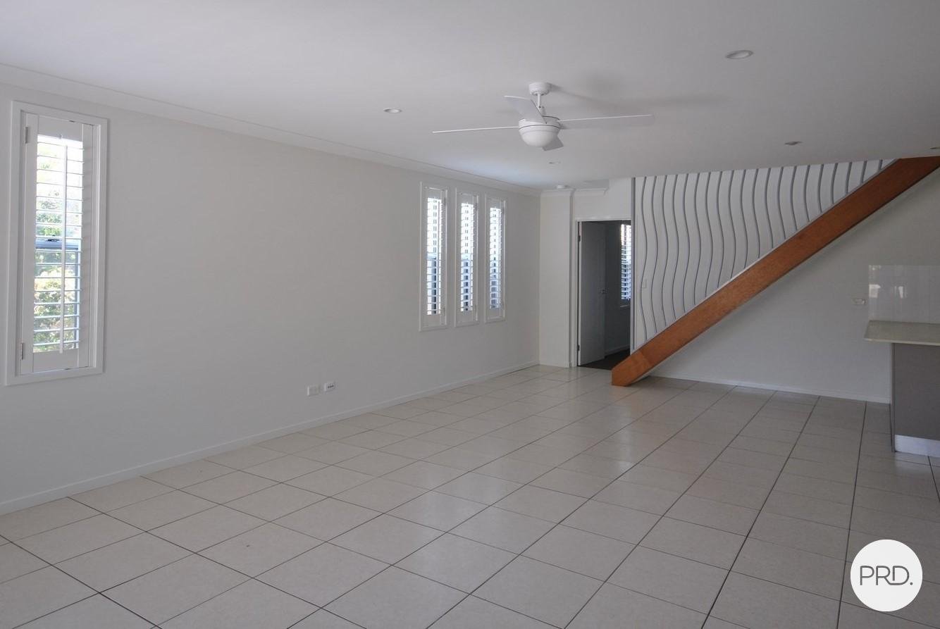 2/23 Hunter Avenue LABRADOR 5